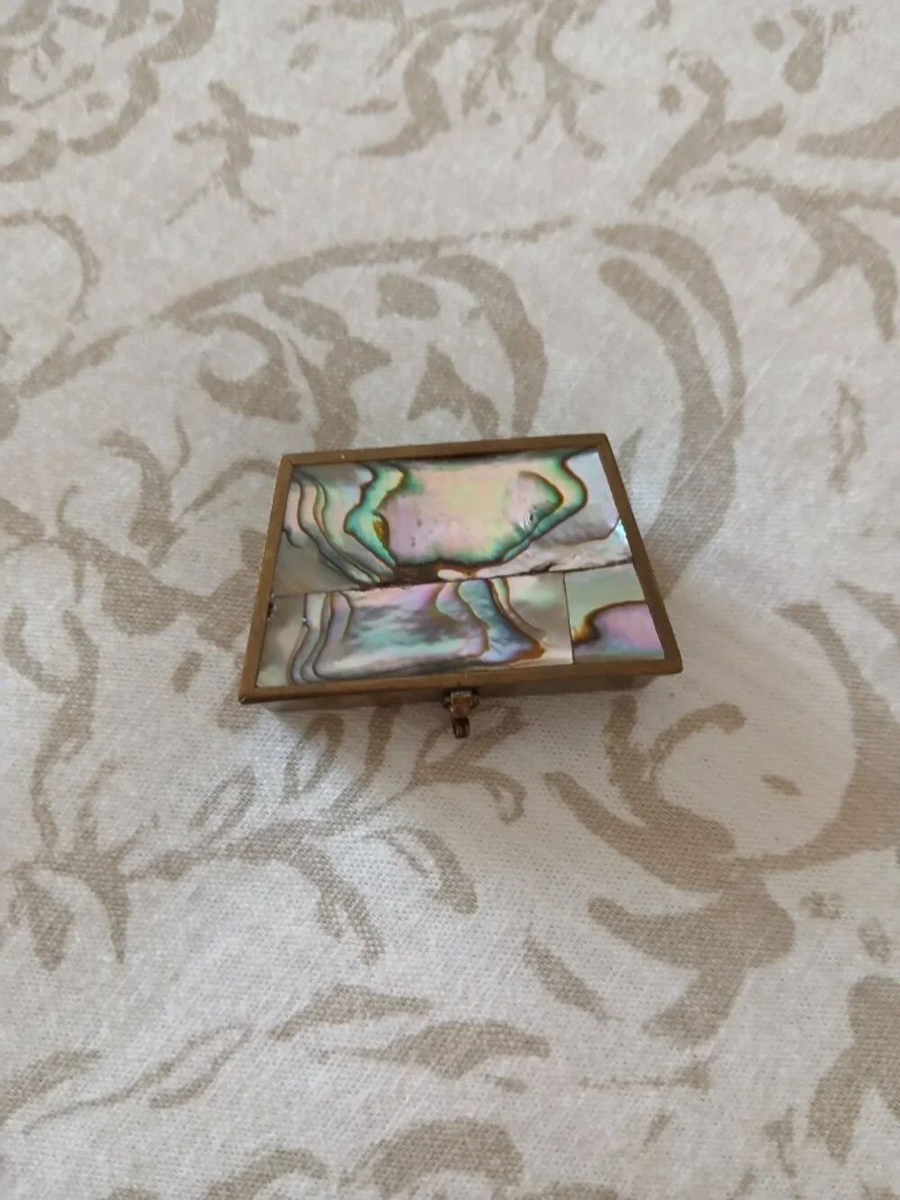 Beautiful Small Vintage Abalone Jewel Box (see measurements)